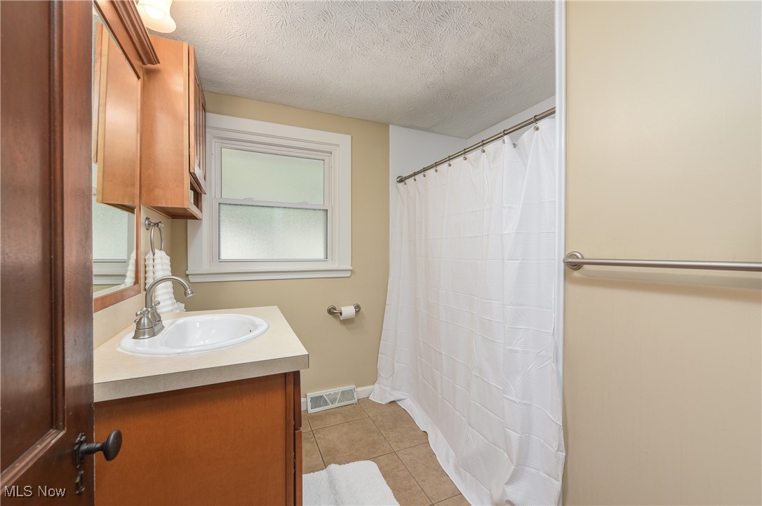 8435 Wiese Road Brecksville OH 44141