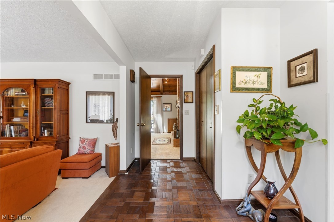 1588 Royal Oak Drive Mansfield OH 44906