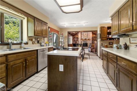 1588 Royal Oak Drive Mansfield OH 44906