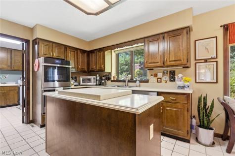 1588 Royal Oak Drive Mansfield OH 44906