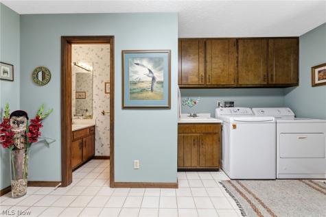 1588 Royal Oak Drive Mansfield OH 44906