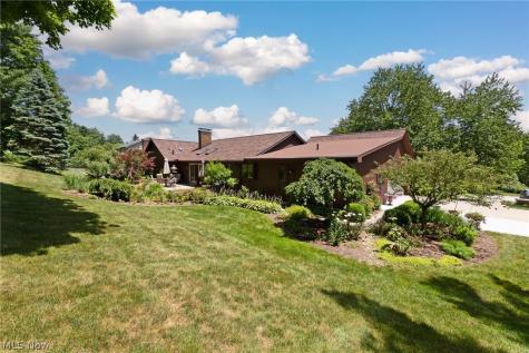 1588 Royal Oak Drive Mansfield OH 44906