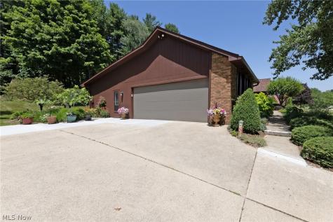 1588 Royal Oak Drive Mansfield OH 44906