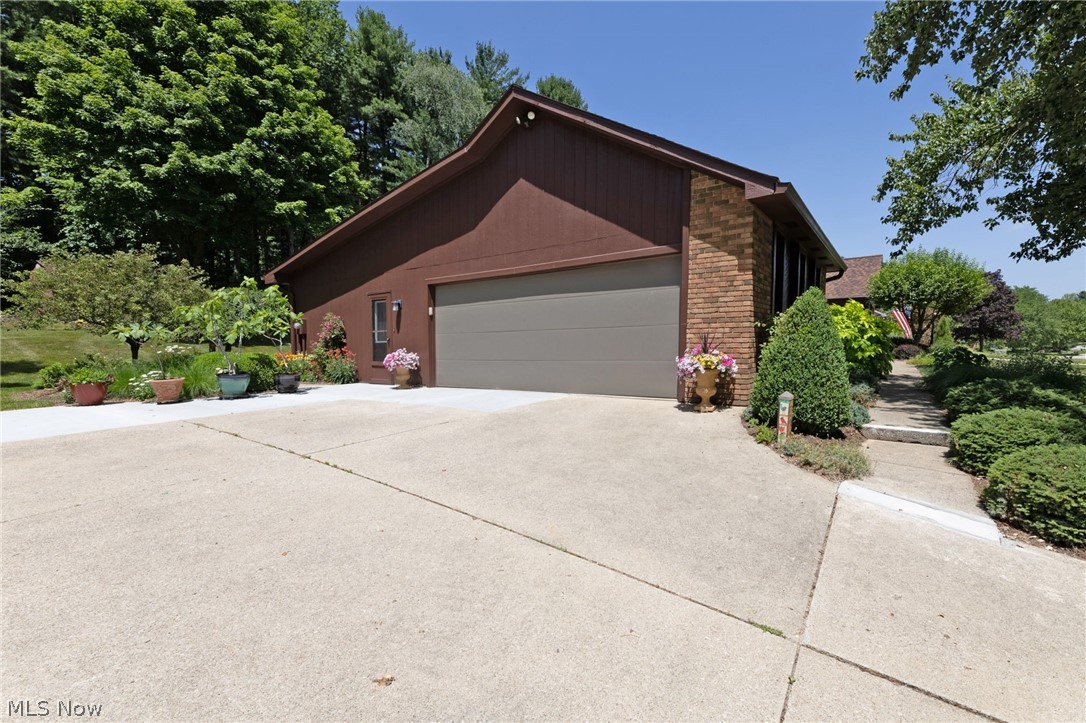 1588 Royal Oak Drive Mansfield OH 44906