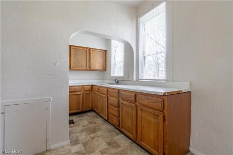 1318 4th Street NE Canton OH 44704