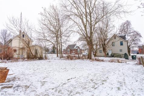 1318 4th Street NE Canton OH 44704