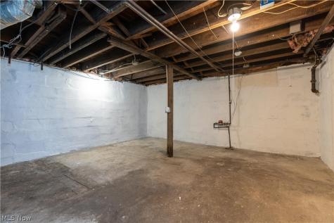 1318 4th Street NE Canton OH 44704