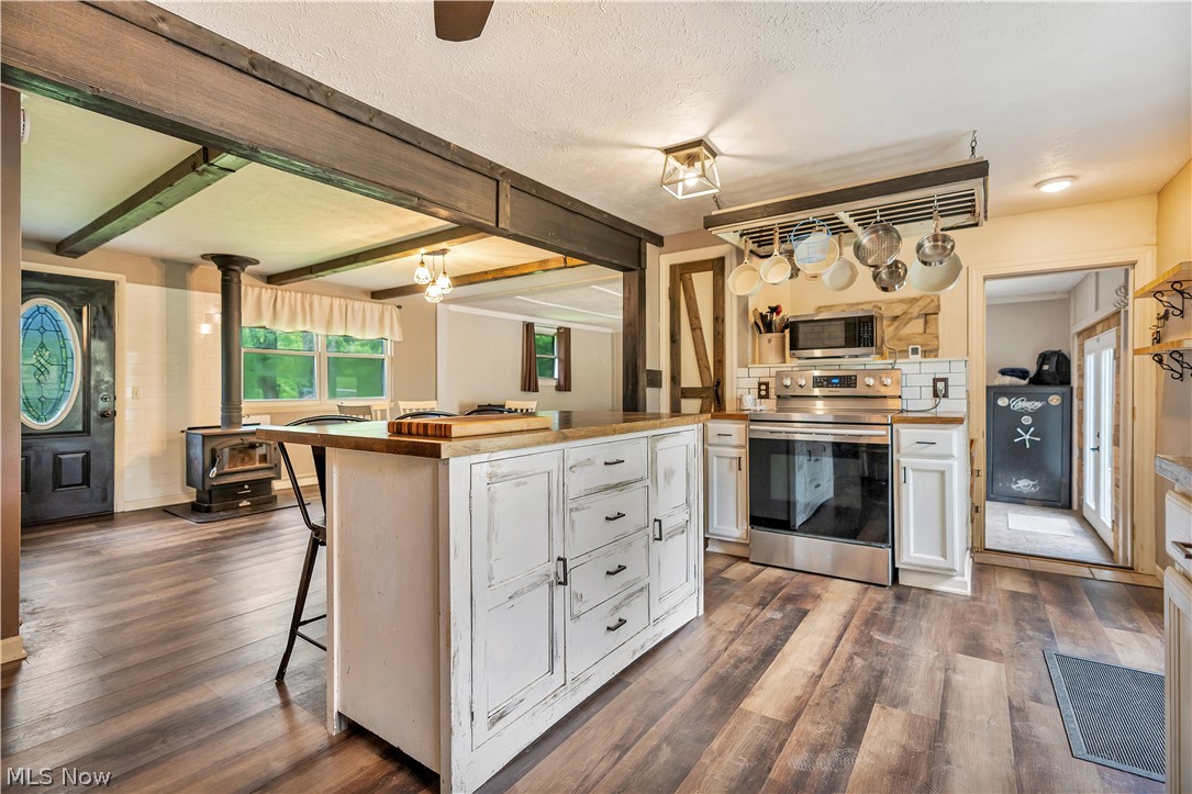 3190 Irish Road Magnolia OH 44643