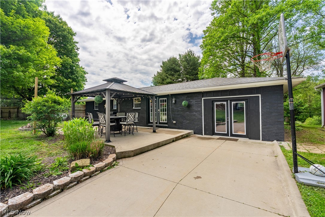 3190 Irish Road Magnolia OH 44643
