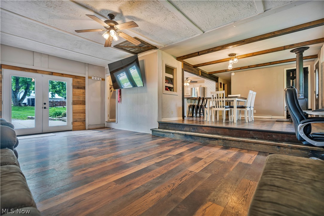 3190 Irish Road Magnolia OH 44643