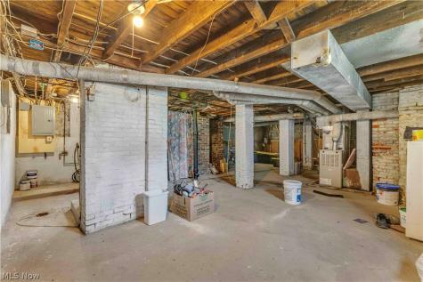 2233 E 93rd Street Cleveland OH 44106
