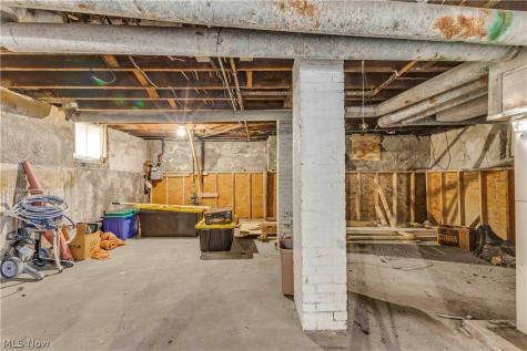 2233 E 93rd Street Cleveland OH 44106