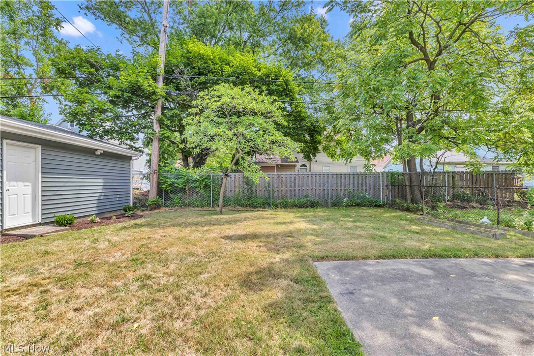 2233 E 93rd Street Cleveland OH 44106