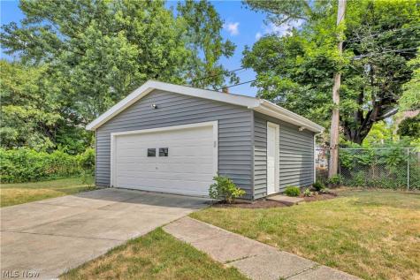 2233 E 93rd Street Cleveland OH 44106