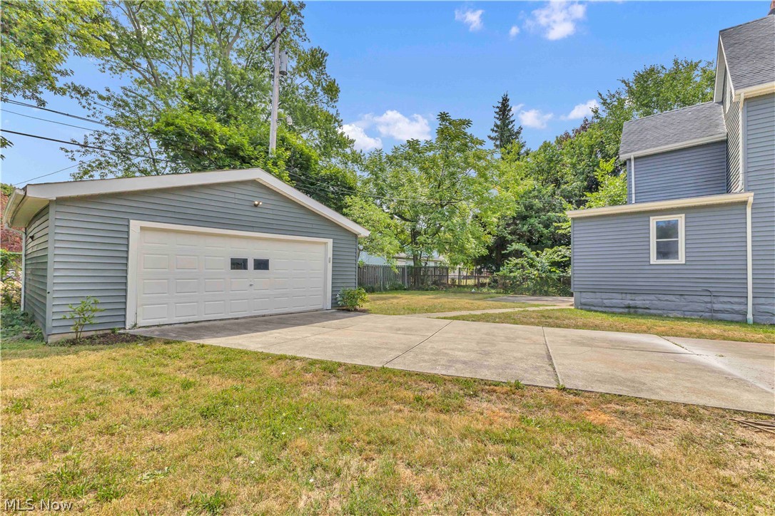 2233 E 93rd Street Cleveland OH 44106