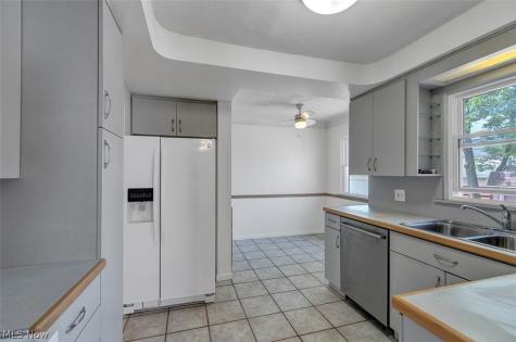 4493 Silsby Road University Heights OH 44118