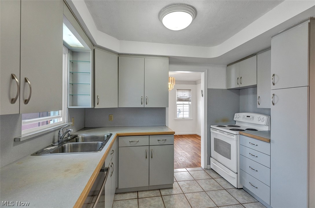 4493 Silsby Road University Heights OH 44118