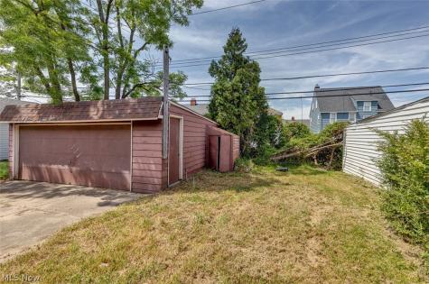 4493 Silsby Road University Heights OH 44118