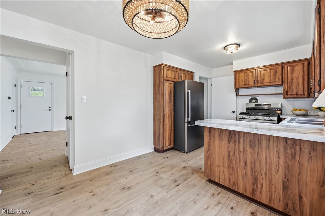 518 Spring Street Struthers OH 44471