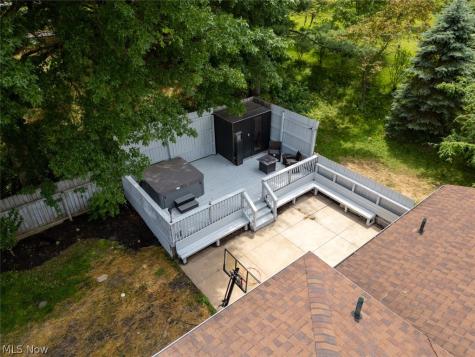 8560 Glennridge Avenue NW Clinton OH 44216