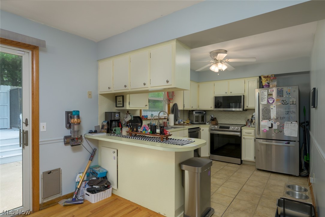8560 Glennridge Avenue NW Clinton OH 44216