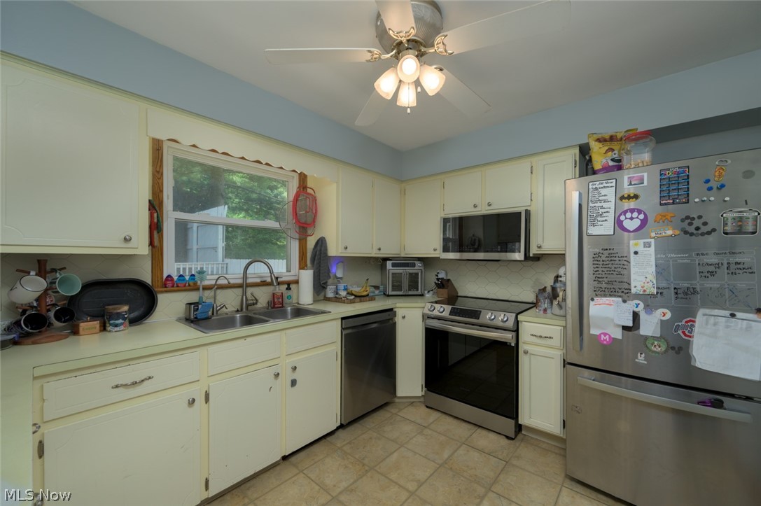 8560 Glennridge Avenue NW Clinton OH 44216