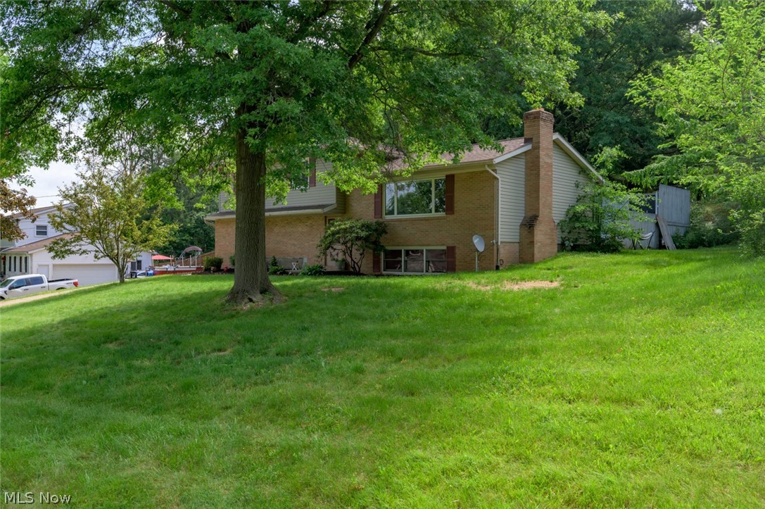 8560 Glennridge Avenue NW Clinton OH 44216