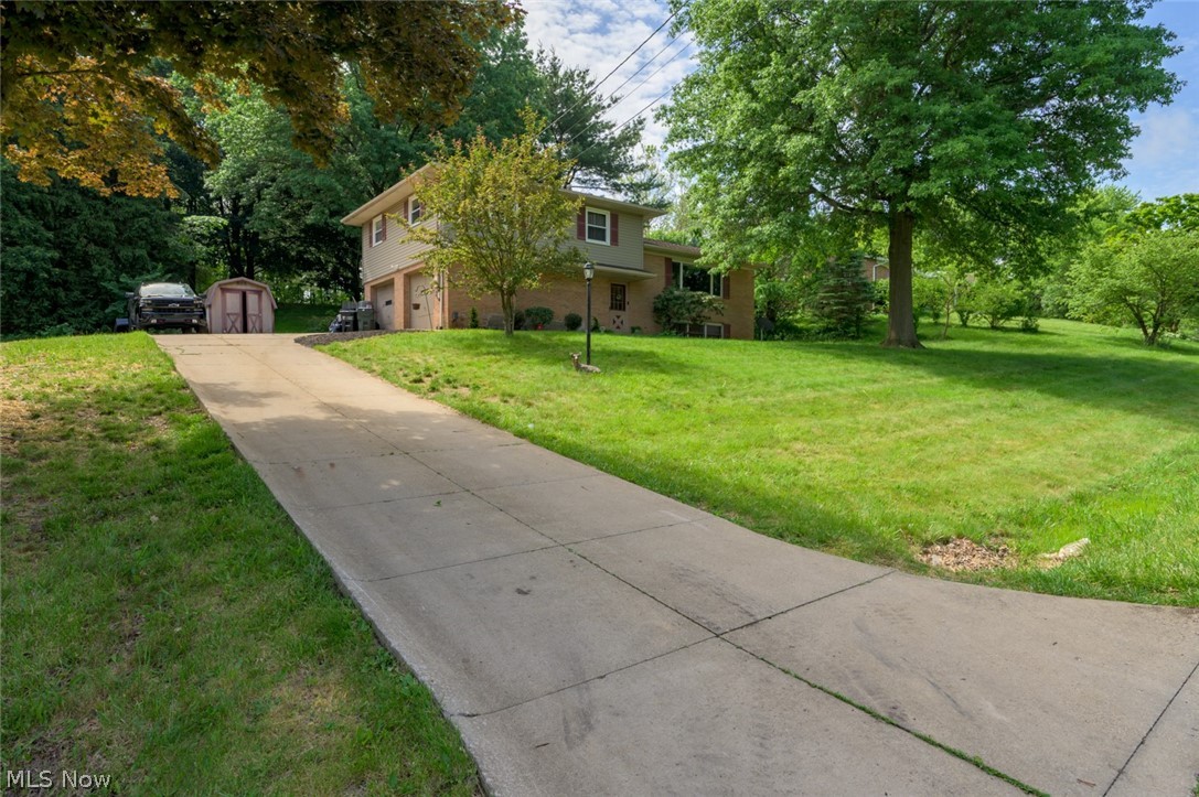 8560 Glennridge Avenue NW Clinton OH 44216