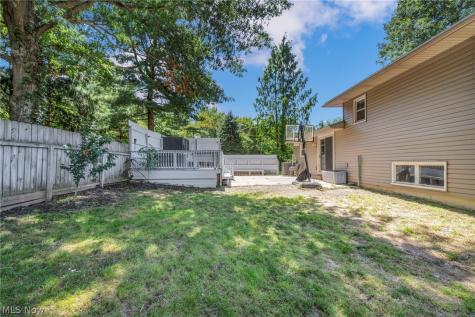 8560 Glennridge Avenue NW Clinton OH 44216
