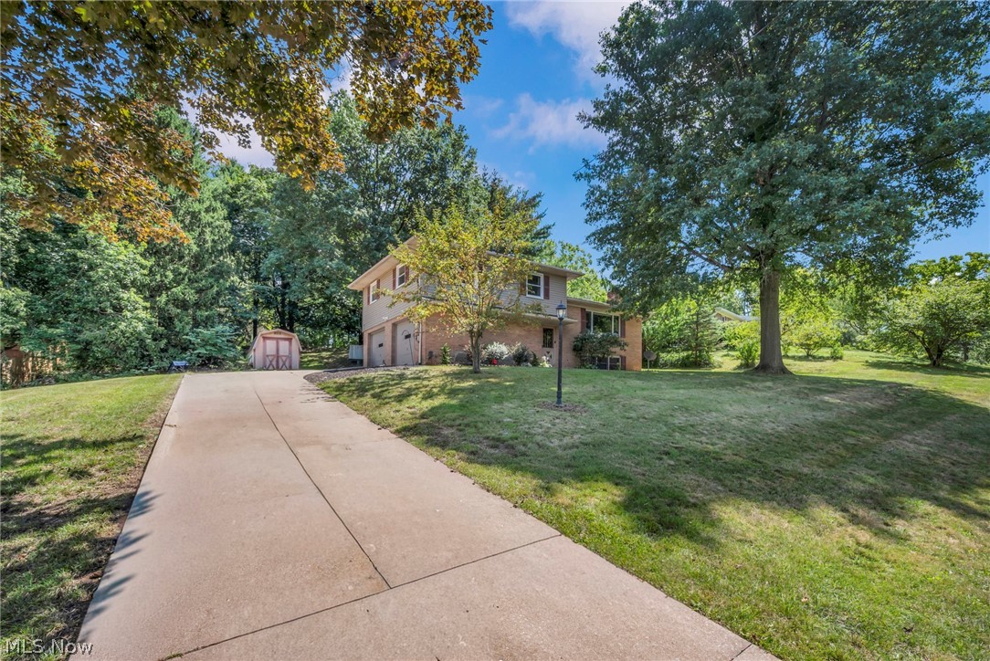 8560 Glennridge Avenue NW Clinton OH 44216