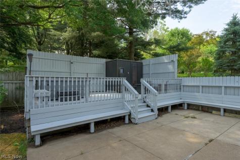 8560 Glennridge Avenue NW Clinton OH 44216