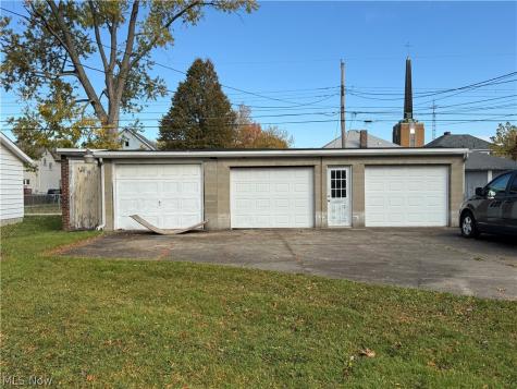 146 W Maryland Avenue Sebring OH 44672