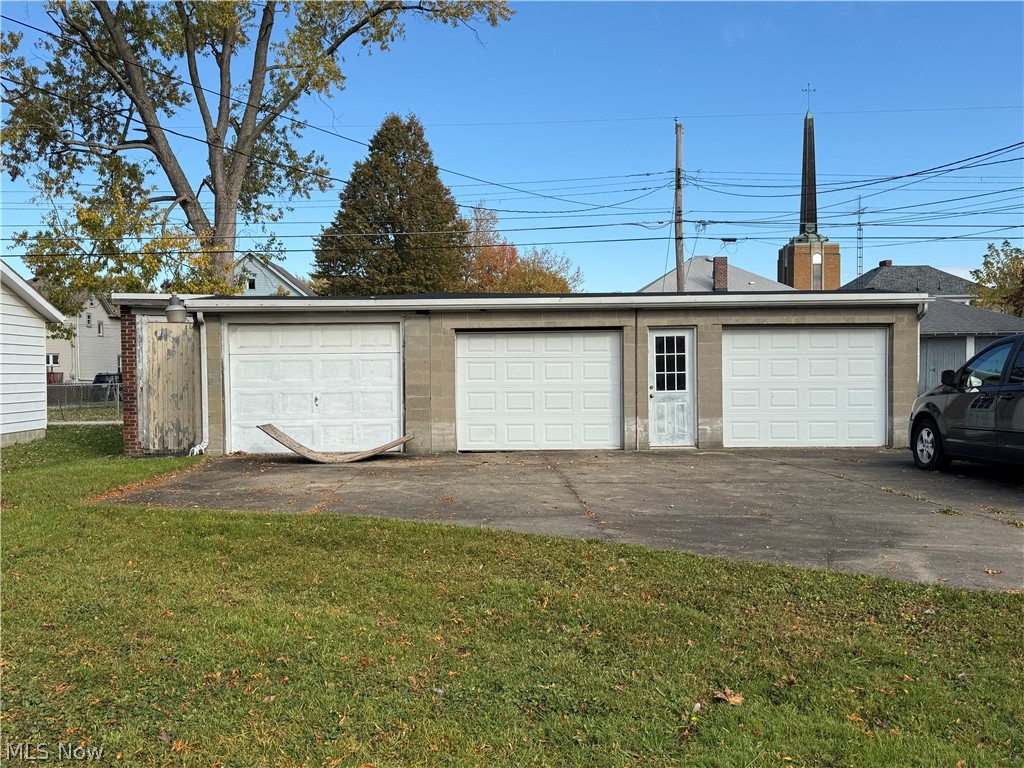 146 W Maryland Avenue Sebring OH 44672