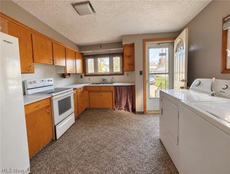 146 W Maryland Avenue Sebring OH 44672