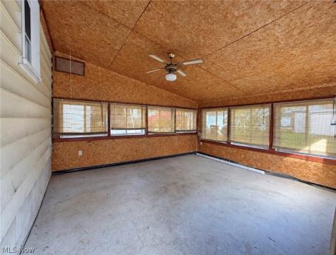 146 W Maryland Avenue Sebring OH 44672