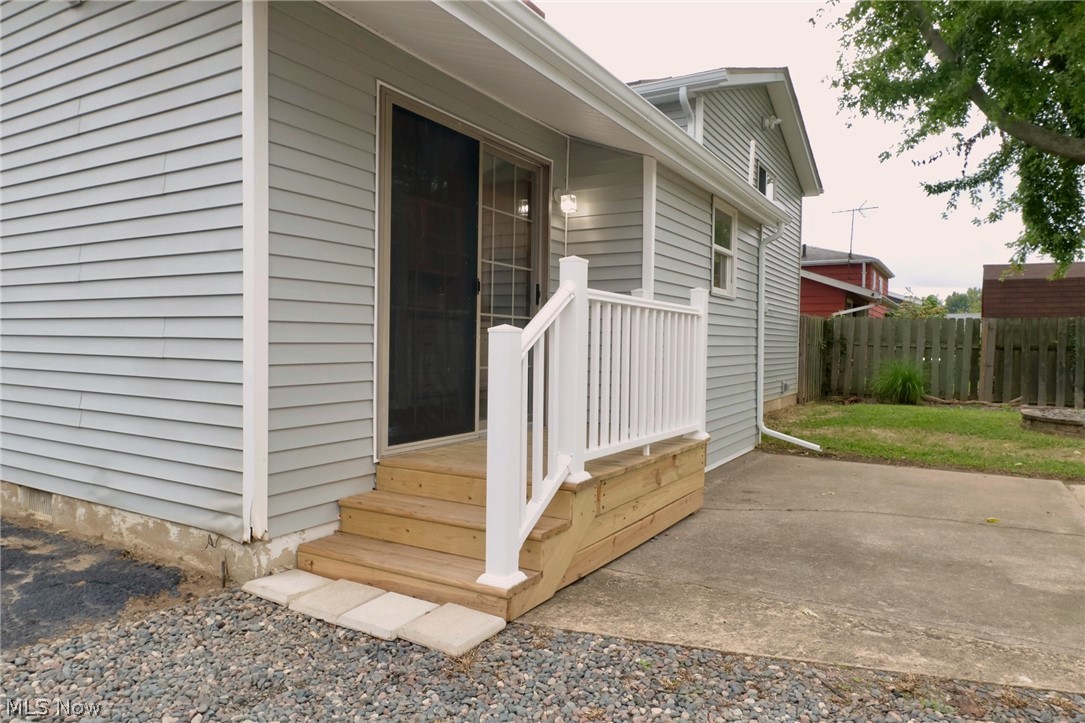 911 West Drive Sheffield Lake OH 44054