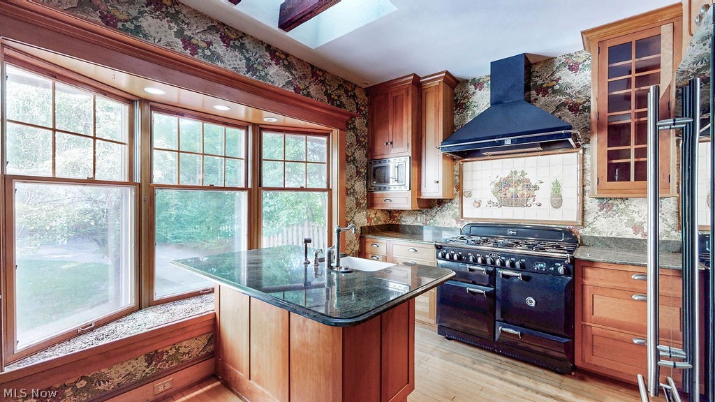 2955 Scarborough Road Cleveland Heights OH 44118