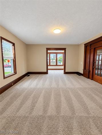 17 South Avenue SE Massillon OH 44646