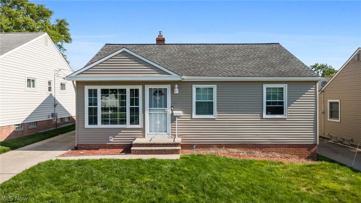 18313 Hazelwood Avenue Maple Heights OH 44137