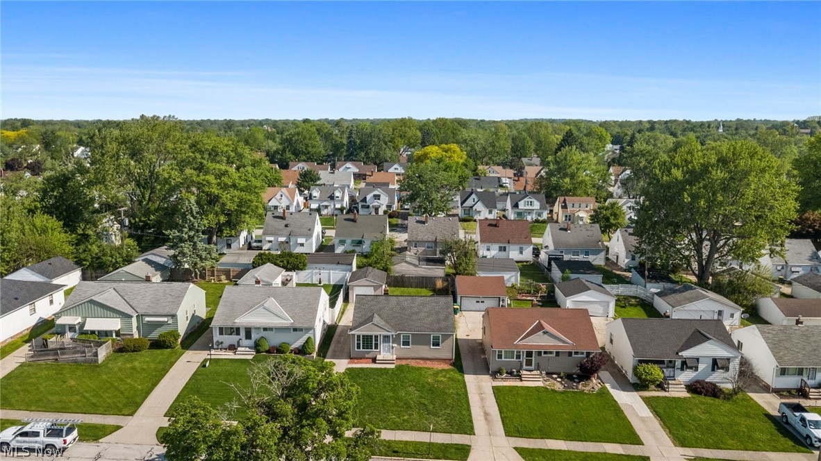 18313 Hazelwood Avenue Maple Heights OH 44137