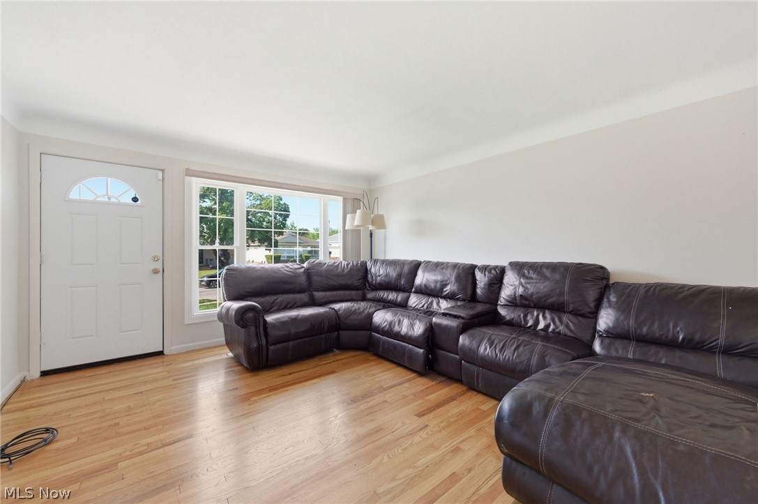 18313 Hazelwood Avenue Maple Heights OH 44137