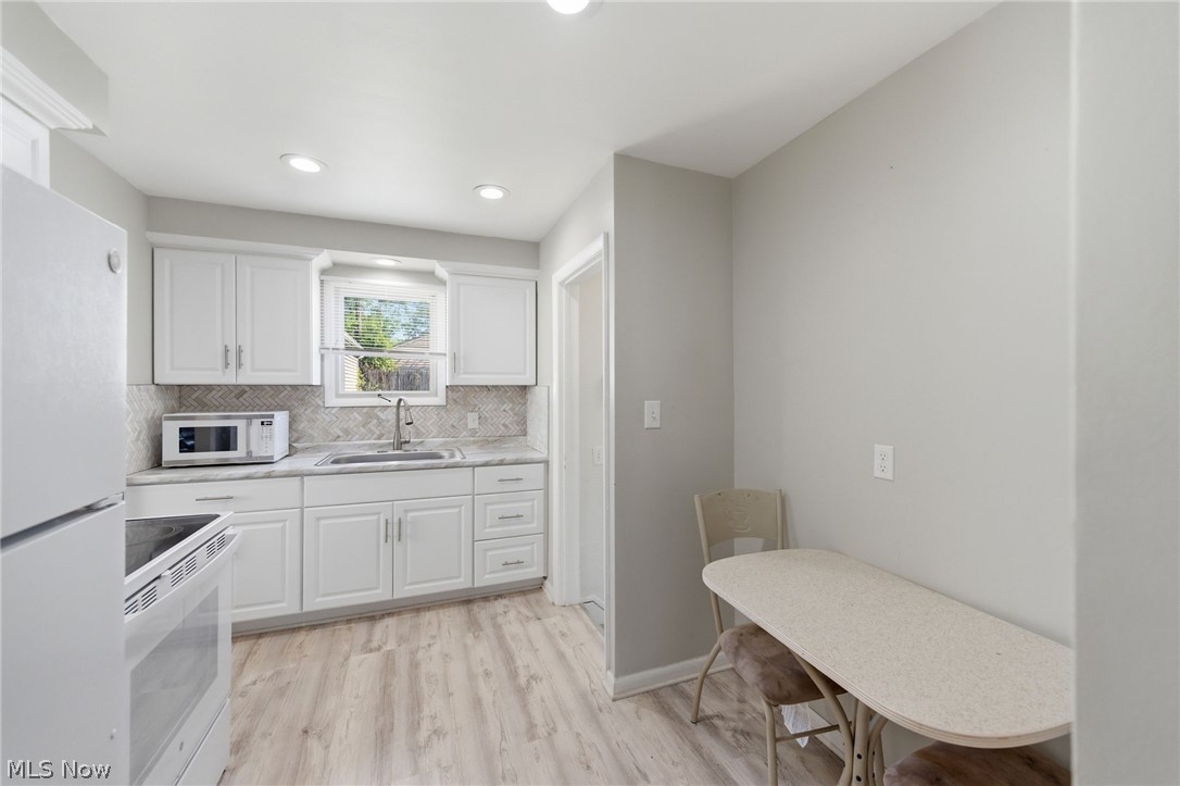 18313 Hazelwood Avenue Maple Heights OH 44137