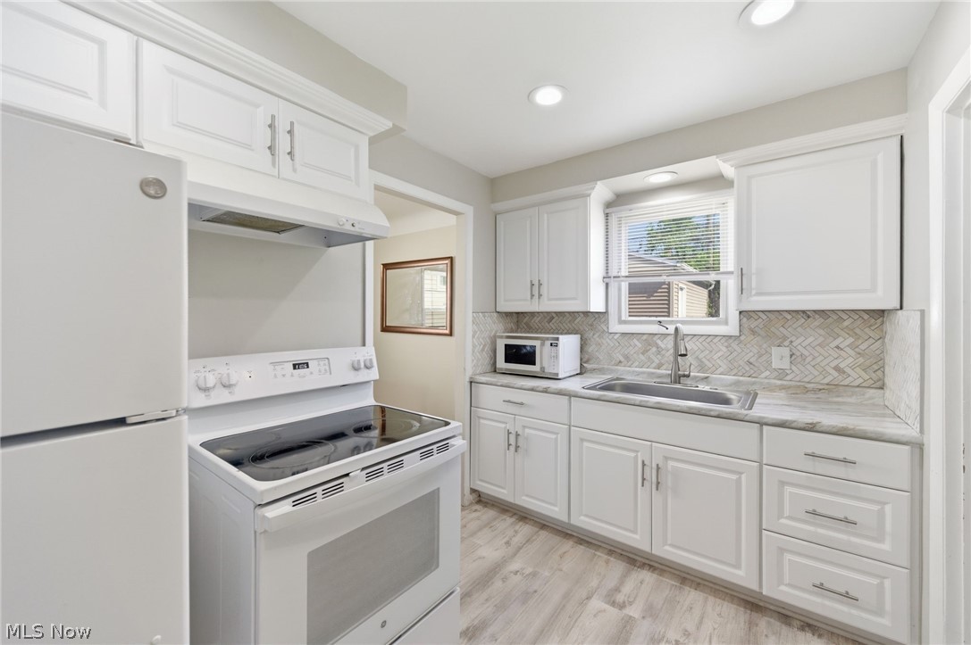 18313 Hazelwood Avenue Maple Heights OH 44137
