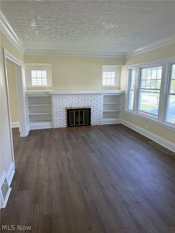 932 Vineshire Road Cleveland Heights OH 44121