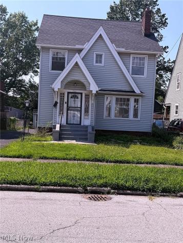 932 Vineshire Road Cleveland Heights OH 44121