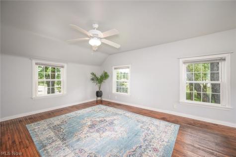1566 Northeast Avenue Tallmadge OH 44278