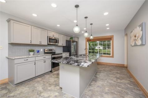 1566 Northeast Avenue Tallmadge OH 44278
