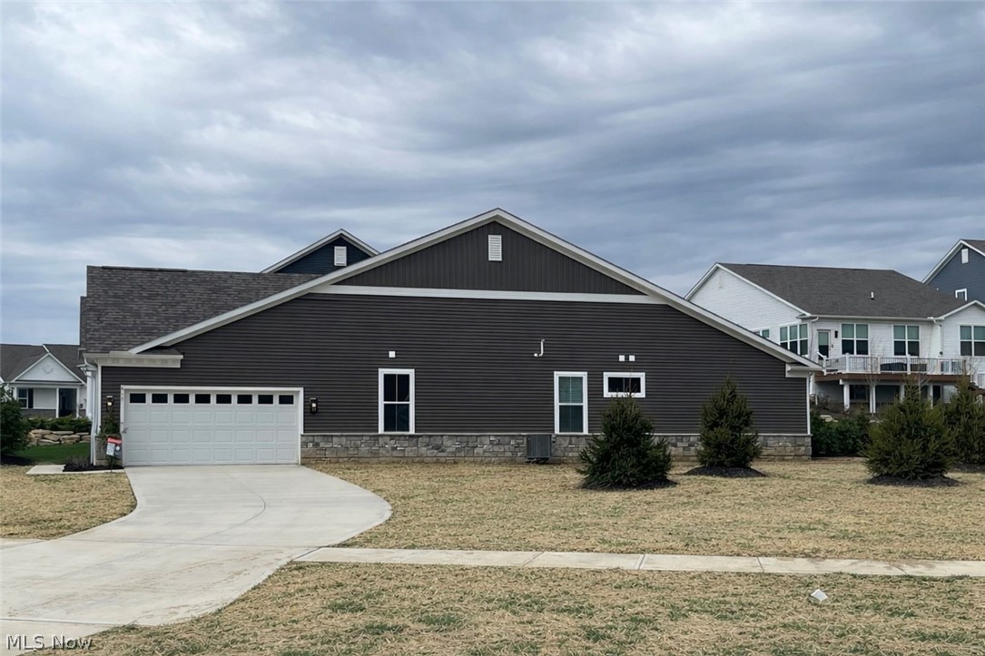 913 Arthur Trail Aurora OH 44202