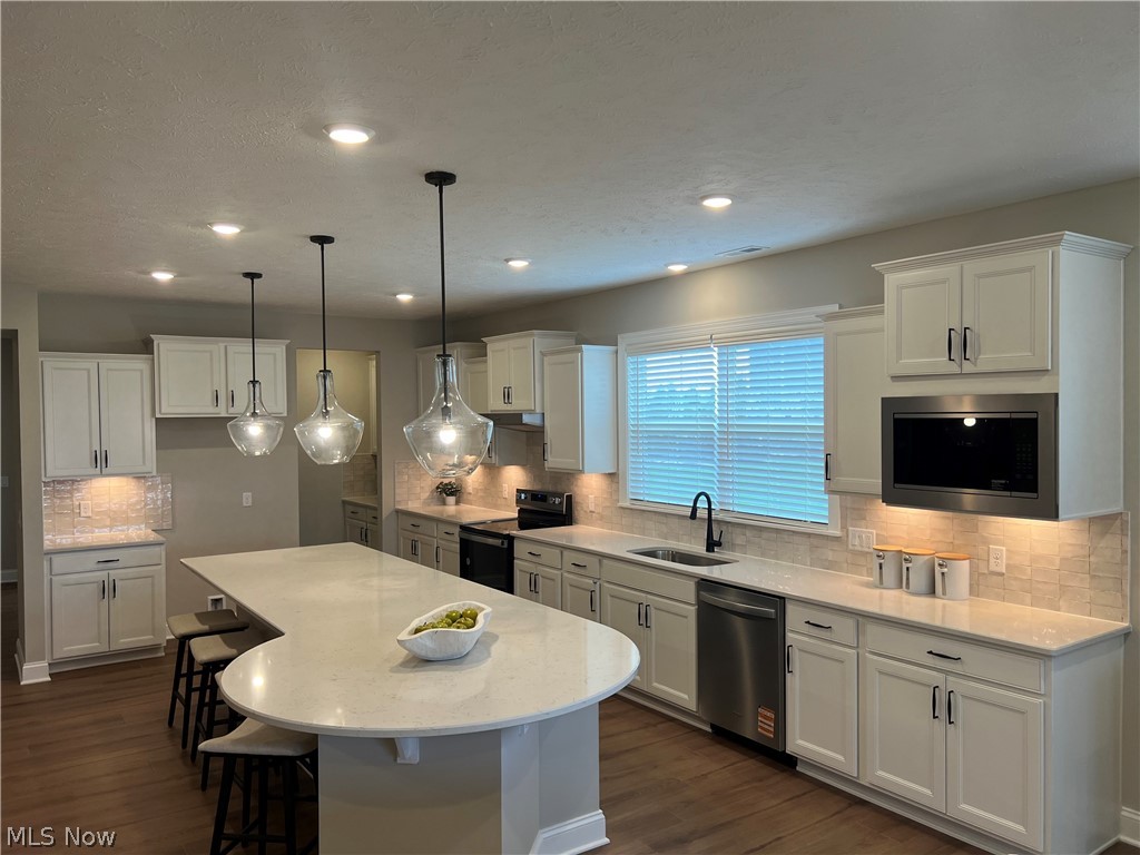 913 Arthur Trail Aurora OH 44202