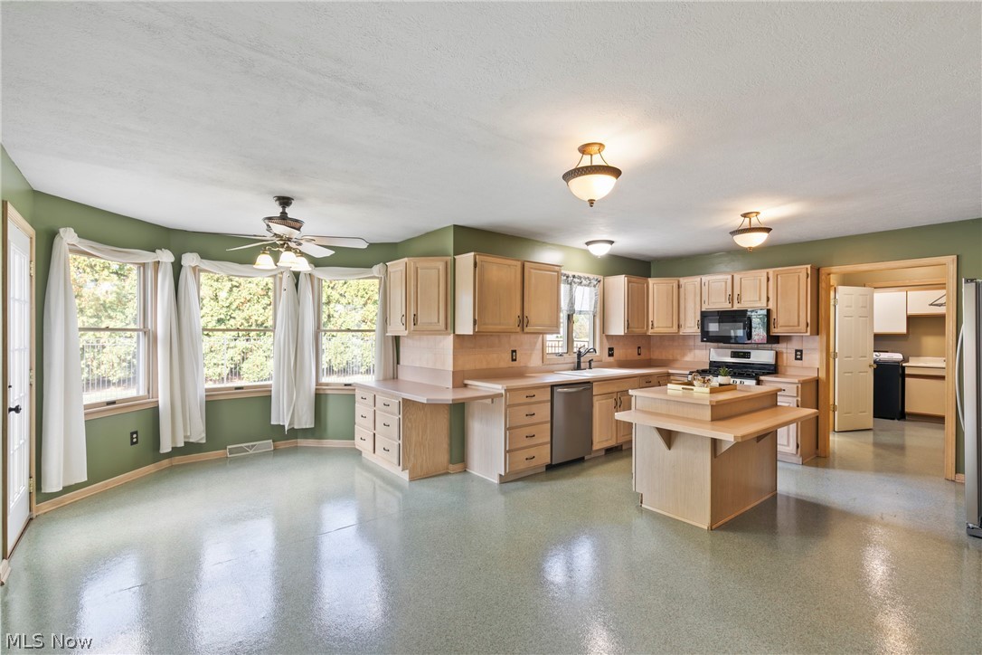7902 Kerrybrooke Trail Poland OH 44514